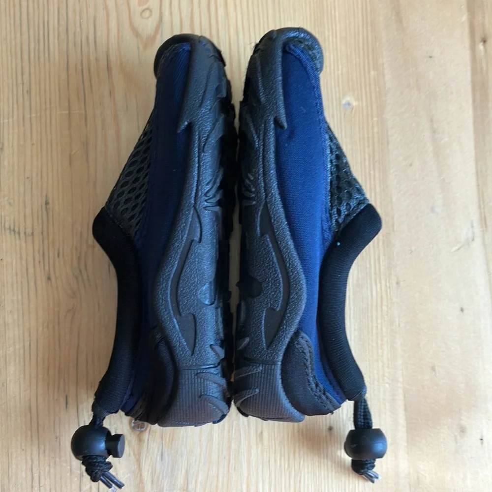 Lifeguard 5/6 Little Kids Water Shoes Blue Black Like New